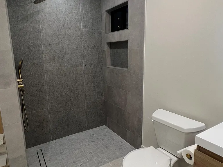 1833 Pomona Ave #B — Photo 12