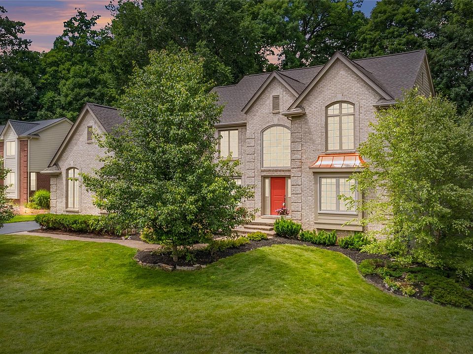 1st image of 39566 Danielle Dr
