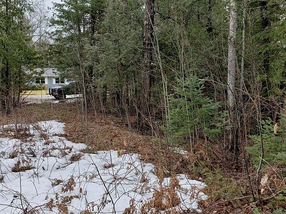4th image of 1170 Lynn Dr