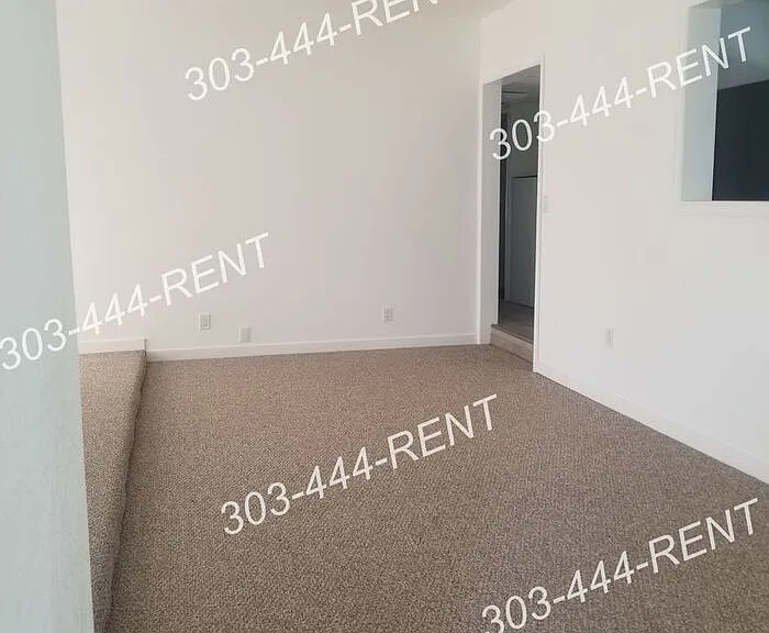 721 Glen Moor St — Photo 3