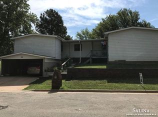 601 Crestview Dr, Ellsworth, KS 67439