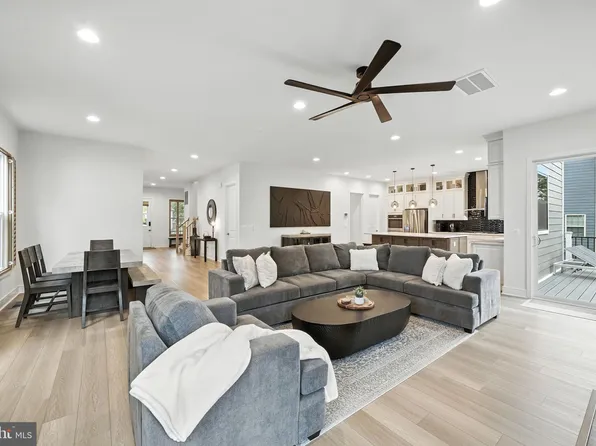 24008 Littleleaf Ct, Aldie, VA 20105