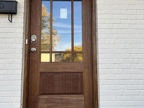 3rd image of 3653 Niles Dr