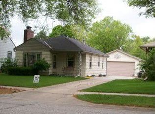 6434 Fremont St, Lincoln, NE 68507