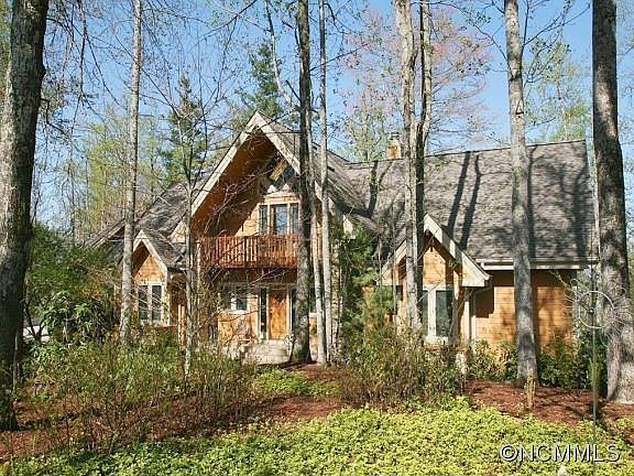 2nd image of 528 Hagen Dr