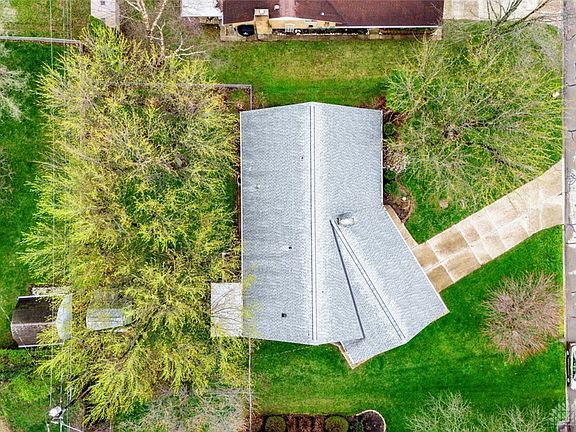 3rd image of 4881 Marybrook Dr