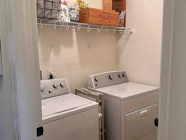 8 Lakepointe Way — Photo 18