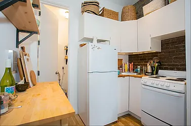 Rented by Nolita Group