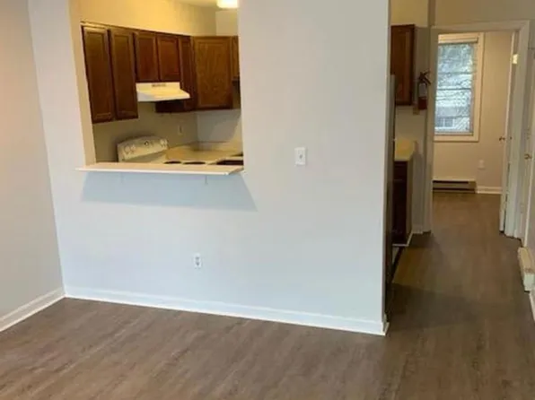 31 Hyde St #5, Burlington, VT 05401