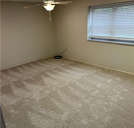 3rd image of 3700 Holly Ln