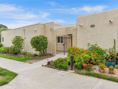 2202 Via Mariposa E UNIT B, Laguna Woods, CA, 92637