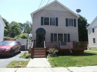 35 Orchard St, Warwick, NY 10990