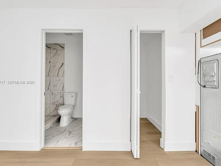 1611 NE 50th Ct #5 — Photo 8