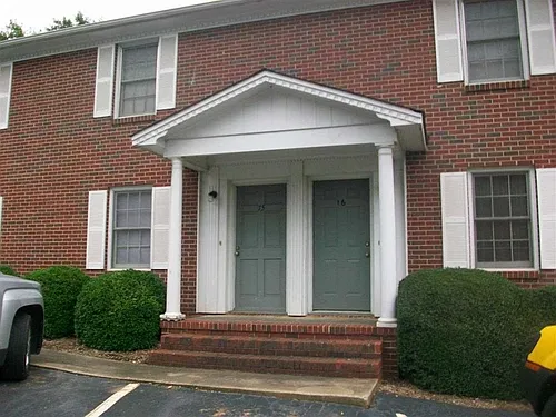 220 Calhoun St #9 Photo 1