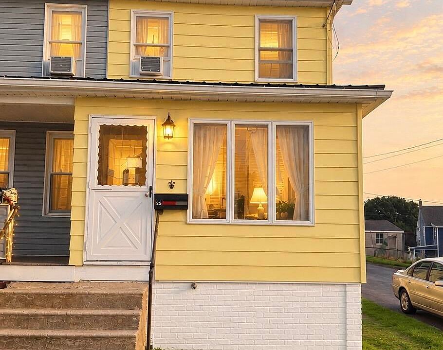 1st image of 251 W Hazard St