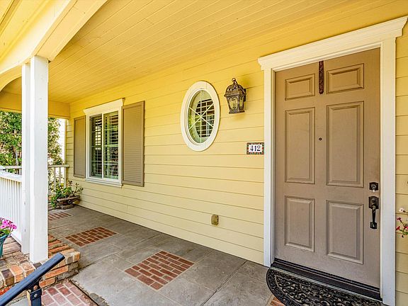 3rd image of 412 Saunders Drive