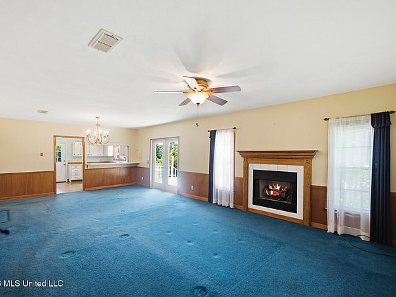 4th image of 2225 W Lincoln Dr SW