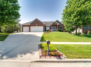1060 Fincastle St, Oregon, WI 53575