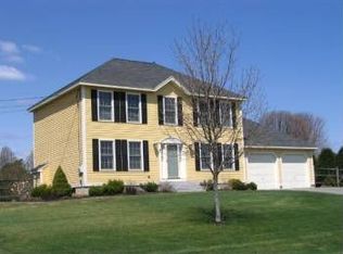 2 Corbins Dr, Dover, NH 03820