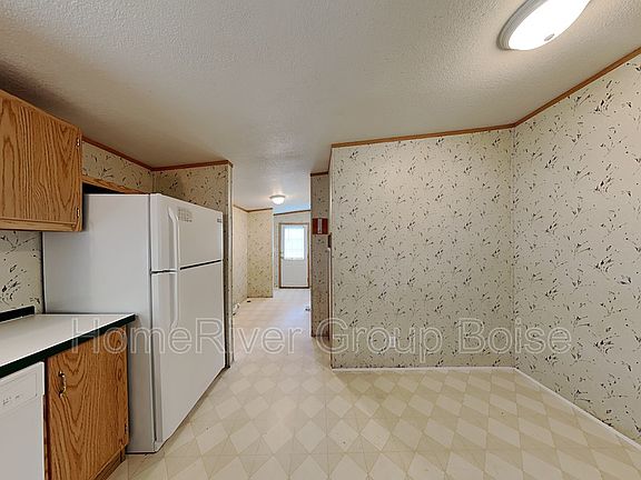 4th image of 418 E 51st St