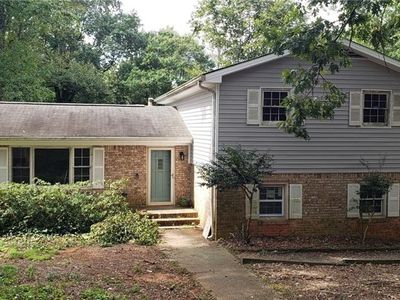 377 W Wind Dr SW, Lilburn, GA, 30047