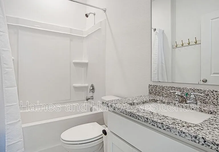3008 Daffodil Dr — Photo 23