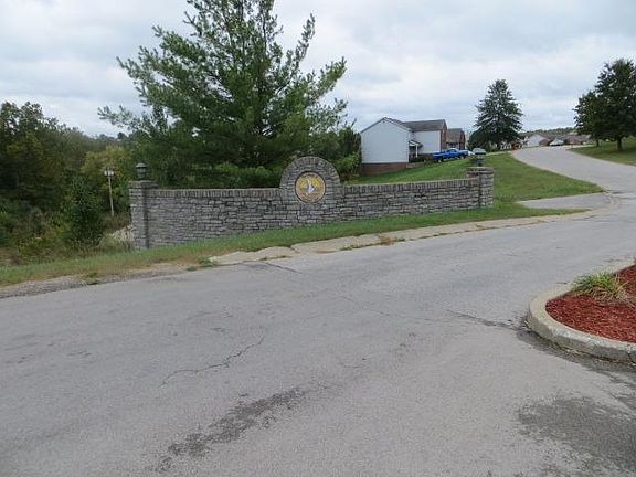 2nd image of 122 Hope Dr