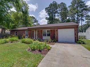 2960 Augusta Cir, Virginia Beach, VA 23453