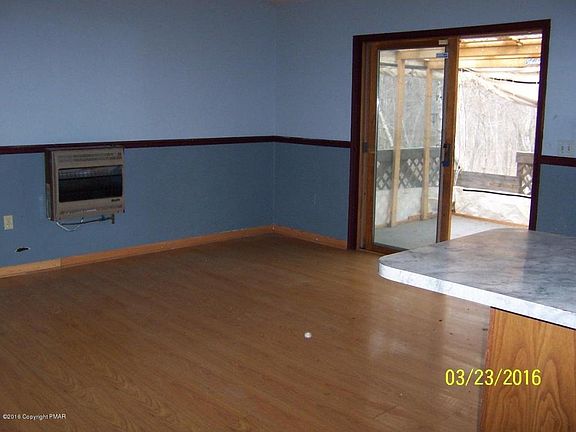 3rd image of 13 Penn Forest Dr