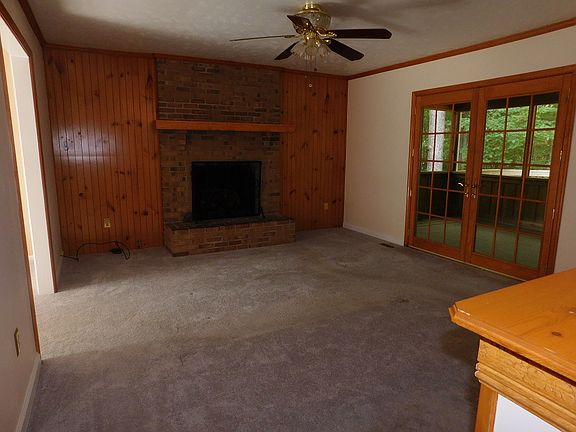 4th image of 12185 Breckinridge Ln
