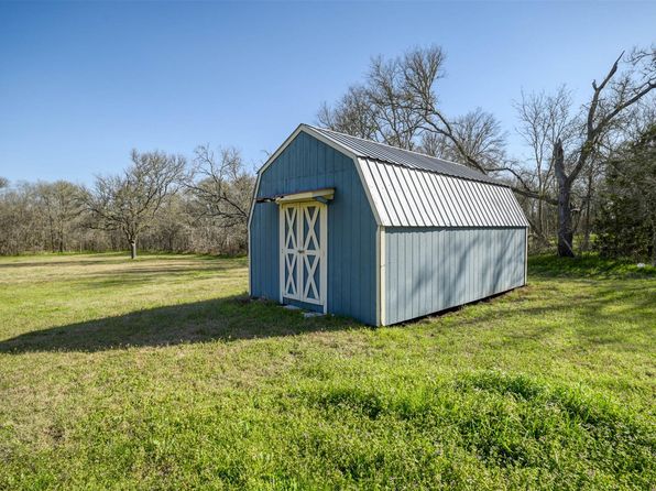 1883 Fm 20, Red Rock, TX 78662