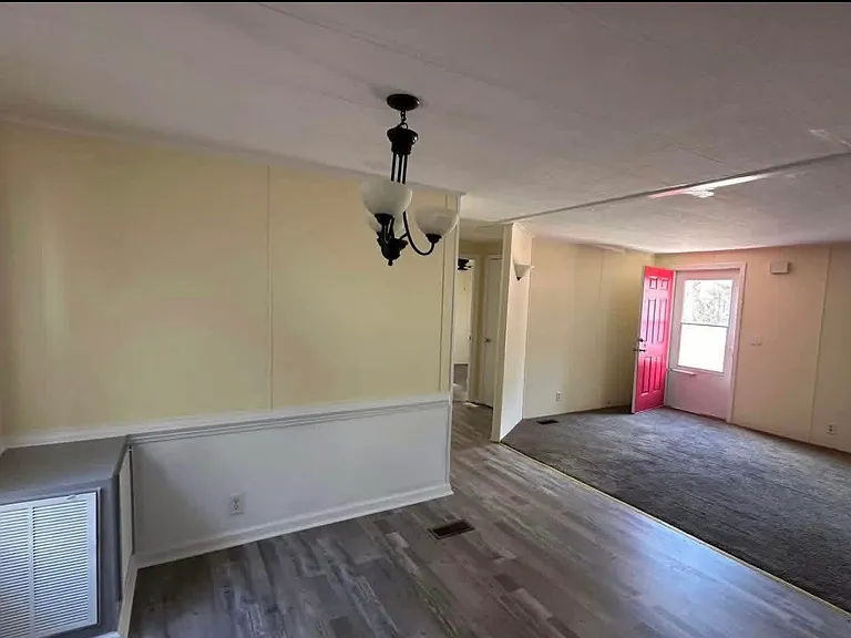 608 Newton Ave — Photo 5