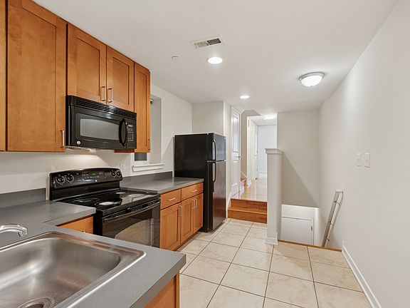 2nd image of 1740 N Sydenham St #B