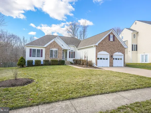 6 Cloverleaf Ct, Fredericksburg, VA 22406