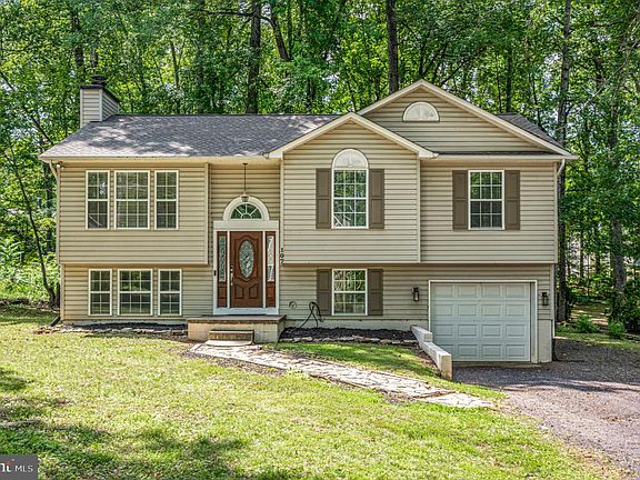 3rd image of 107 Butler Cir