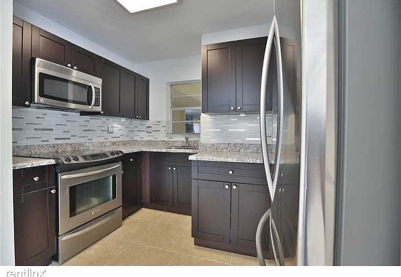 1st image of 870 NW 87th Ave APT 204