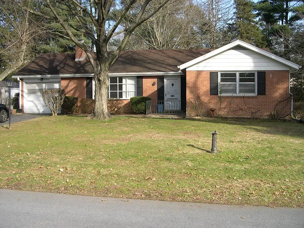 517 Yorktown Rd photo 1