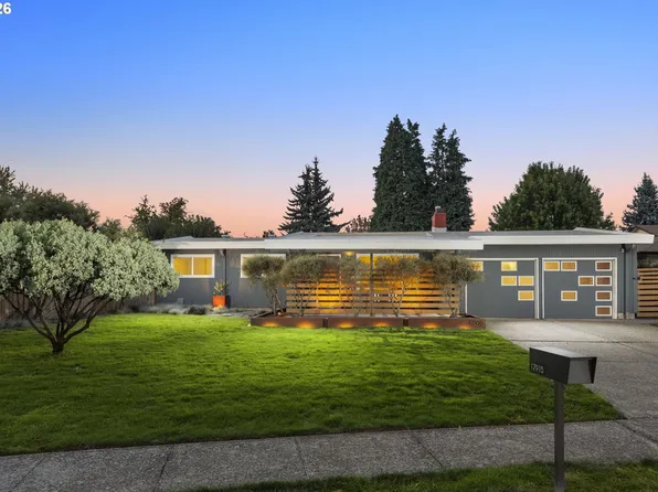 17915 NW Tillamook Dr, Portland, OR 97229