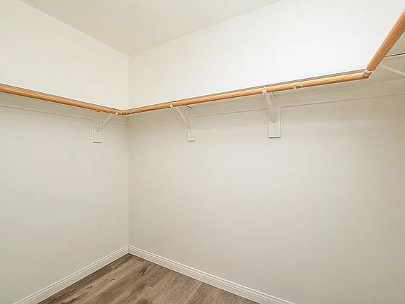 5th image of 5235 Acacia Grove St