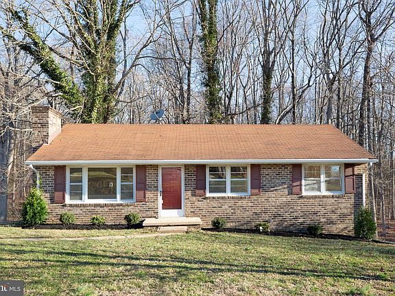 2nd image of 216 Anderson Dr