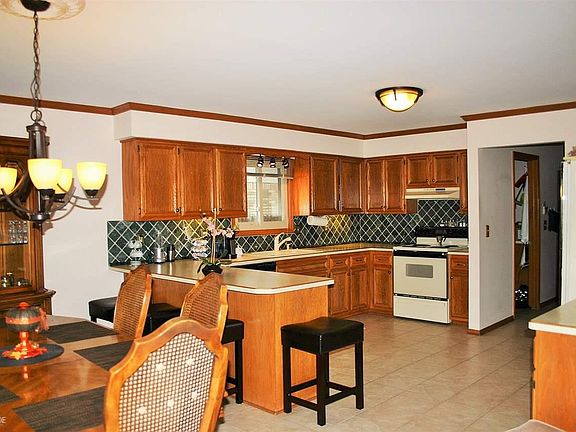 3rd image of 20908 Marlinga Dr