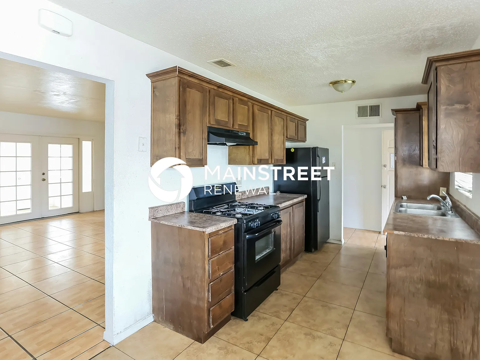 4721 E Polk St — Photo 4