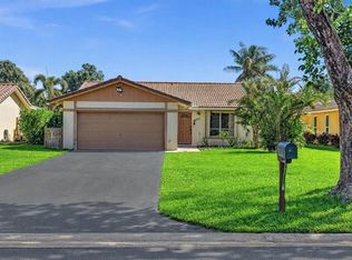 895 NW 87th Ave, Coral Springs, FL 33071