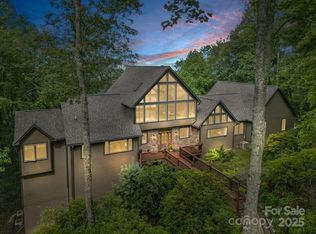 221 Ohwanteska Ln, Brevard, NC 28712