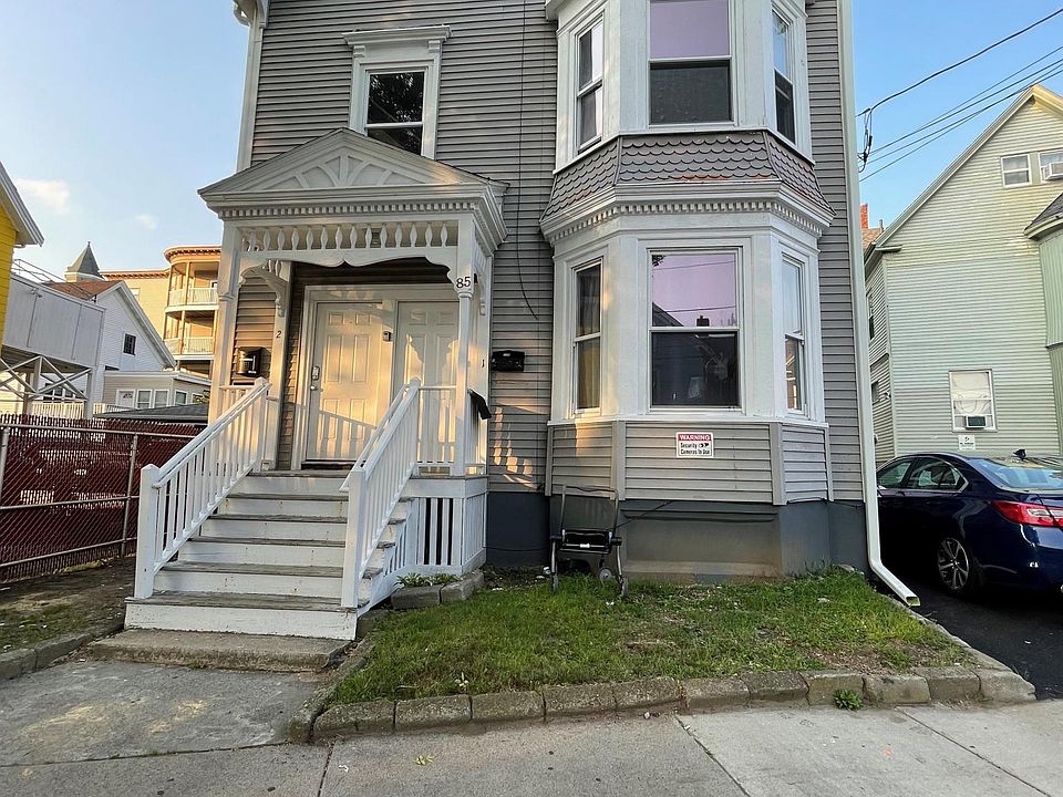 1st image of 85 Lawton Ave #2