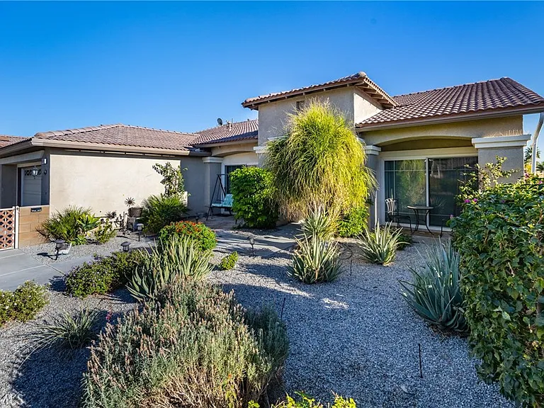 64243 Eagle Mountain Ave — Photo 8