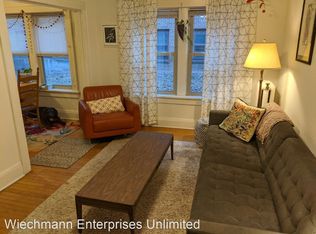2977 N Bartlett Ave #4, Milwaukee, WI 53211
