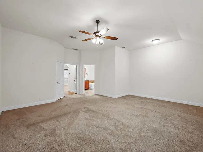 905 Foxtail Dr — Photo 17