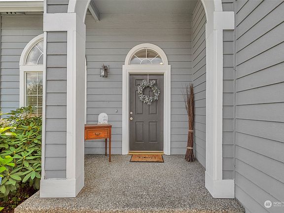 3rd image of 5800 79th Avenue NE