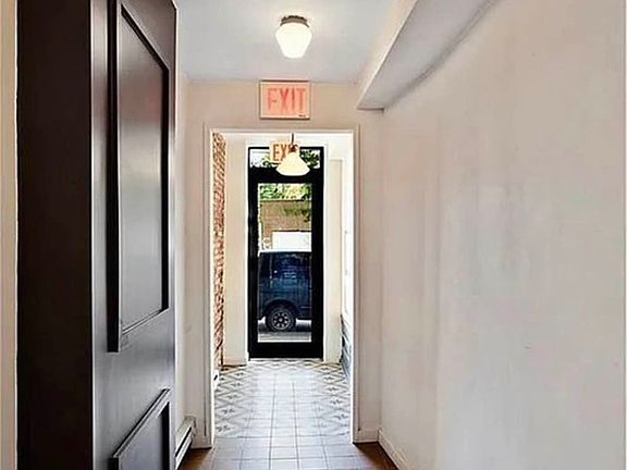 4th image of 137 Nelson St APT 1A